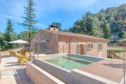Luxury finca with character with jacuzzi and pool - Image 3