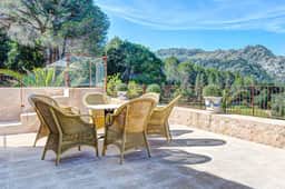 Luxury finca with character with jacuzzi and pool - Image 5