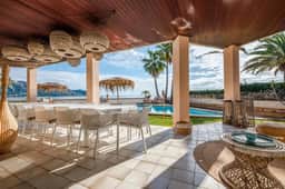 Villa de lujo en primera línea - Image 2