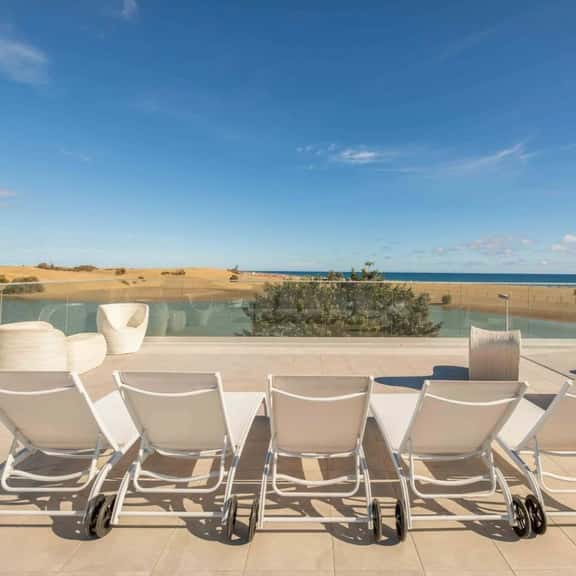 Refurbished sea front in Maspalomas - Image 1
