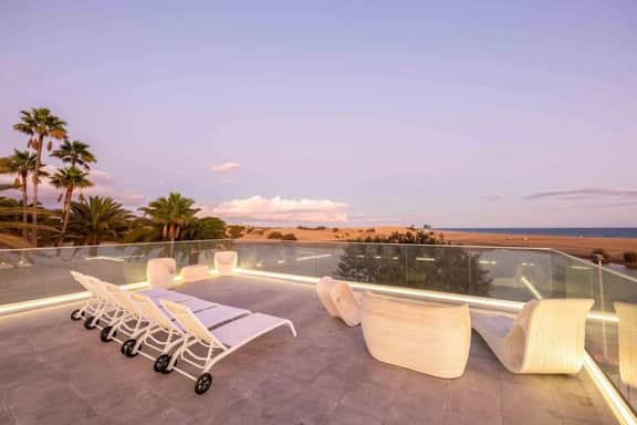 Refurbished sea front in Maspalomas - Image 4