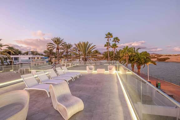 Refurbished sea front in Maspalomas - Image 5